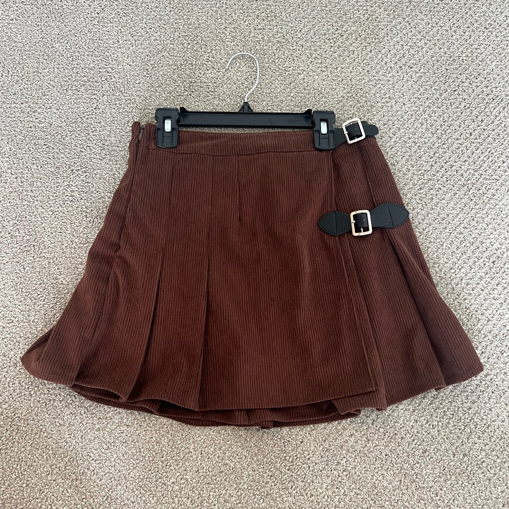 Brown corduroy preppy mini skirt with faux leather buckles - XS